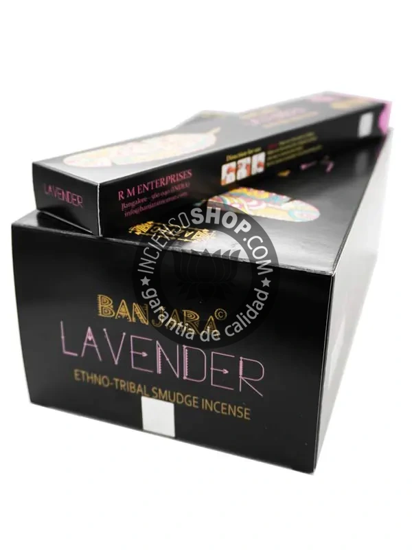 Caja de incienso étnico Banjara con aroma de lavanda fragancia floral suave y relajante ideal para calma mental purificación espiritual y ambientes armoniosos