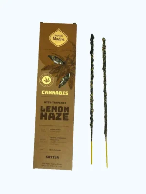 Varillas de incienso Cannabis Lemon Haze — aroma herbal cítrico con terpenos, efecto estimulante y creativo, línea Sativa de Sagrado Madre, ideal para concentración y rituales diurnos