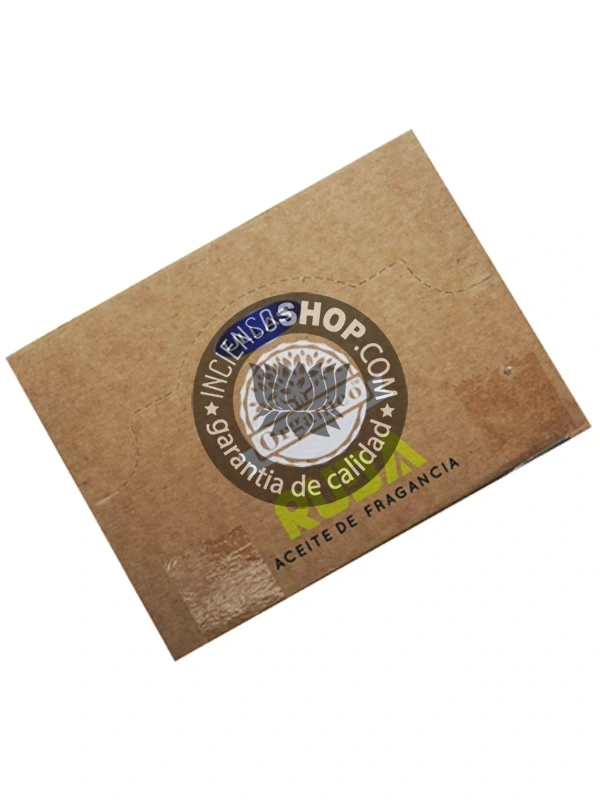 Aceite Ruda de Ullass caja vista superior aroma fuerte y protector de ruda, utilizado para la limpieza de malas energías y la atracción de la suerte. Ideal para usar en difusores y como escudo aromático en el hogar.