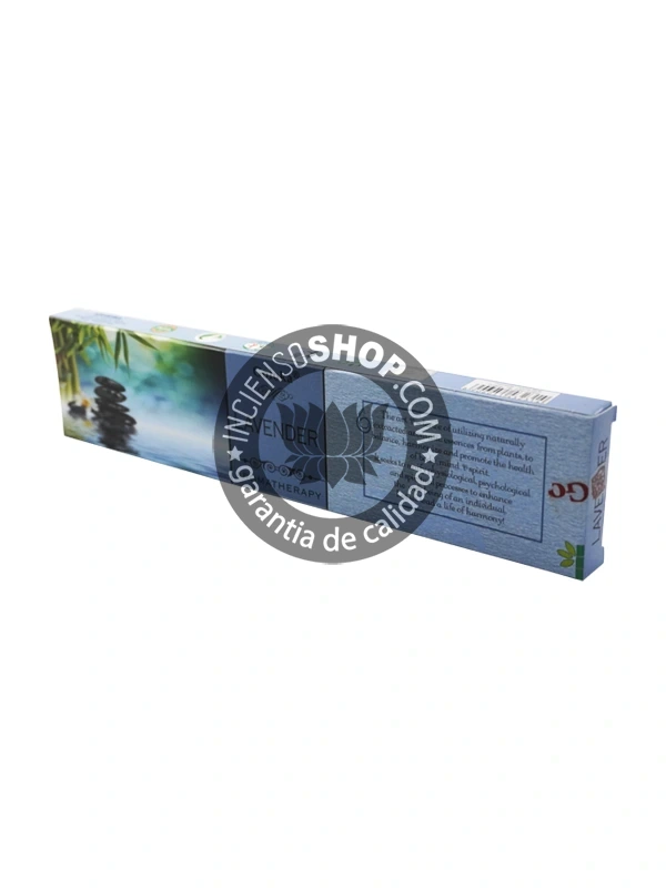 Incienso Goloka Aromaterapia Lavanda paquete individual vista de frente aroma floral suave y relajante ideal para calmar la ansiedad reducir el estrés promover el descanso la meditación y crear un ambiente de paz y armonía.