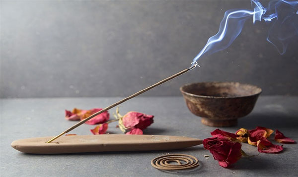 Meditación con incienso