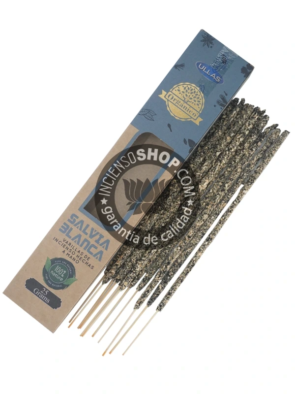 Incienso Orgánico Ullass Salvia Blanca unidad con producto vista cenital aroma potente, herbal y sagrado de salvia blanca, conocido por ser el purificador universal que limpia el aura y los espacios, alejando toda energía negativa y promoviendo la armonía. Se presenta con una varilla o el estuche abierto.