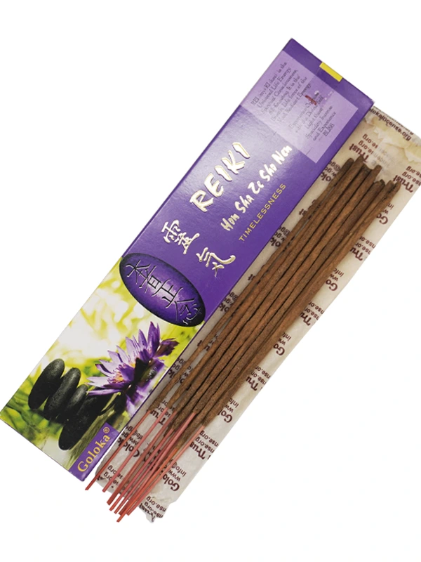 Paquete de incienso Goloka Hon Sha Ze Sho Nen con palitos visibles, visto de frente. Caja marrón con el símbolo Reiki de conexión a distancia.